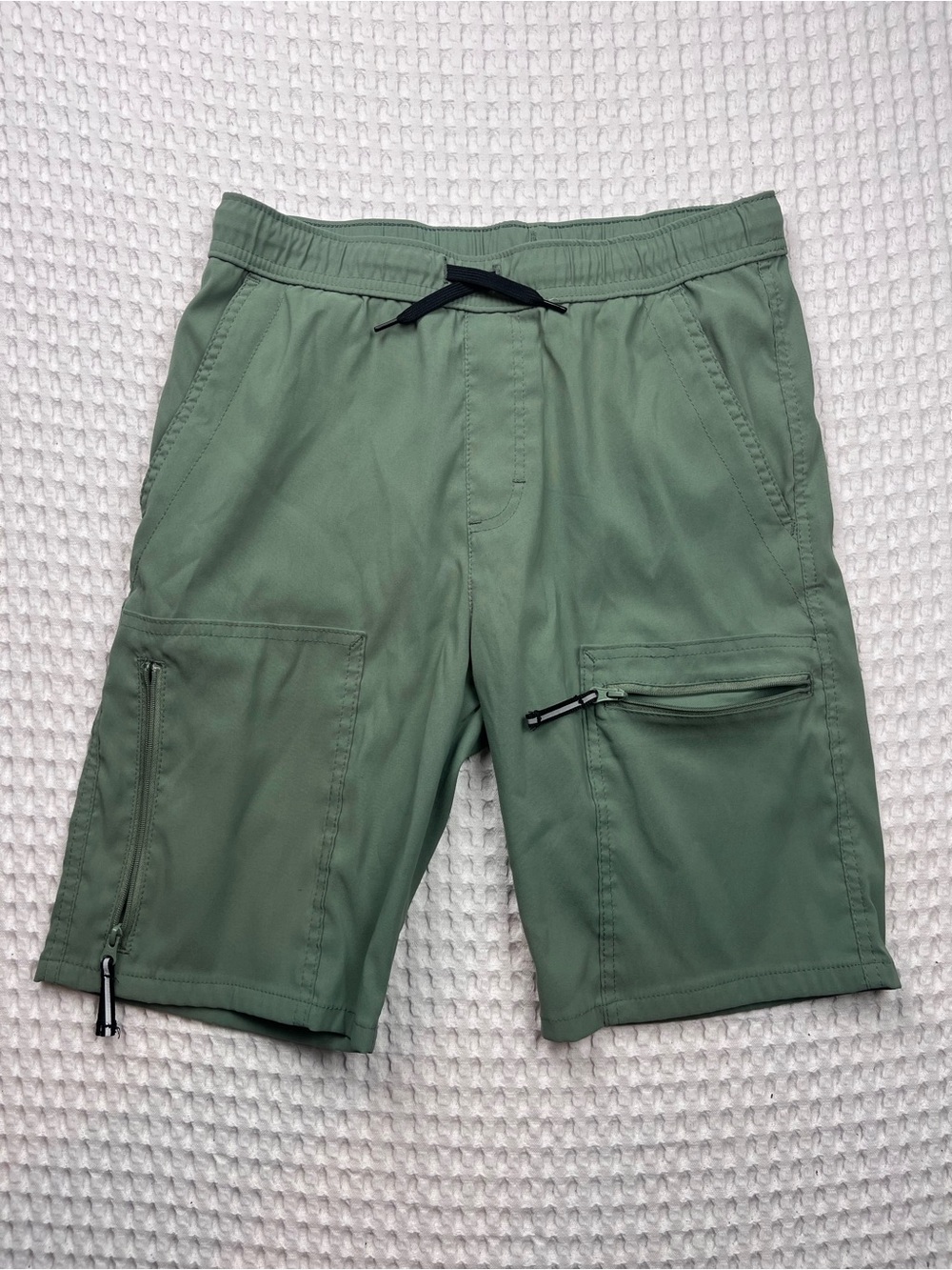 Wrangler Boys XL 14/16 Green Cargo Shorts 9” Inseam Utility Pockets